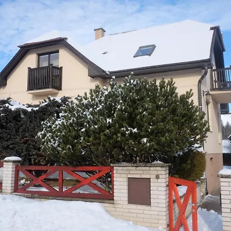 Rodinny Dom V Lucivnej Pod Vysokymi Tatrami Casa vacanze *